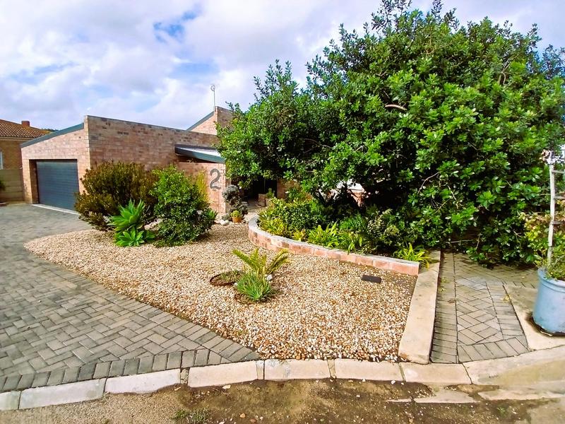 3 Bedroom Property for Sale in Stilbaai Wes Western Cape